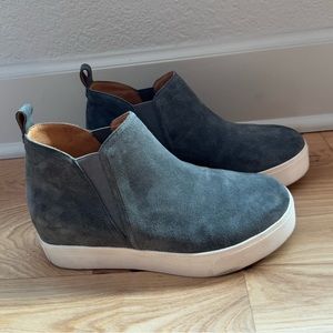 Grey JSlides / size 8